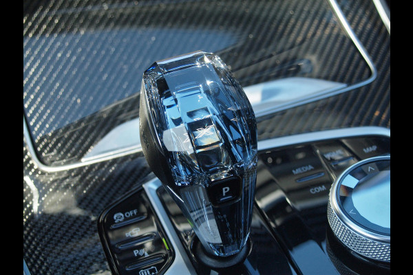 BMW X5 xDrive45e High Executive | M-Pakket | Carbon Pakket | Bowers & Wilkins | Saphirschwarz metallic | NL-Auto |