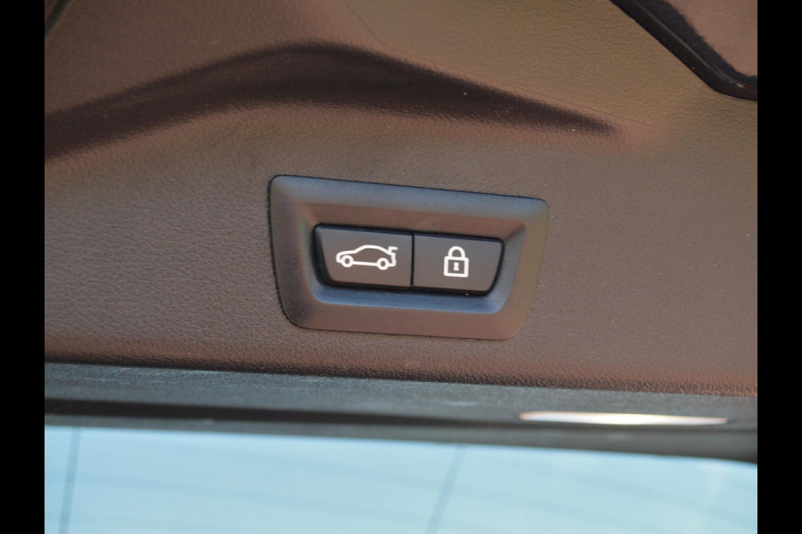 BMW X5 xDrive45e High Executive | M-Pakket | Carbon Pakket | Bowers & Wilkins | Saphirschwarz metallic | NL-Auto |