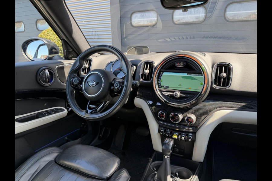 MINI Countryman 1.5 Cooper S E ALL4 Chili | Panoramadak | Camera | Head-Up Display | Harmon Kardon | Navigatie | Elektrische Achterklep |