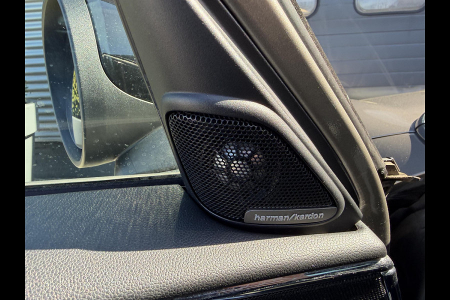 MINI Countryman 1.5 Cooper S E ALL4 Chili | Panoramadak | Camera | Head-Up Display | Harmon Kardon | Navigatie | Elektrische Achterklep |