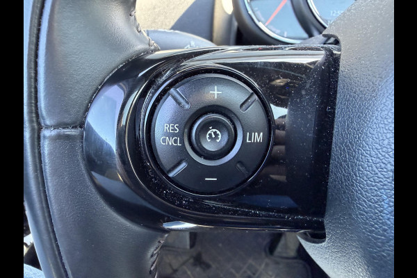 MINI Countryman 1.5 Cooper S E ALL4 Chili | Panoramadak | Camera | Head-Up Display | Harmon Kardon | Navigatie | Elektrische Achterklep |