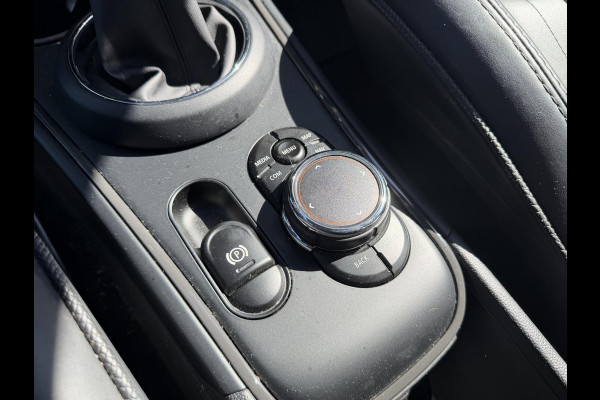 MINI Countryman 1.5 Cooper S E ALL4 Chili | Panoramadak | Camera | Head-Up Display | Harmon Kardon | Navigatie | Elektrische Achterklep |