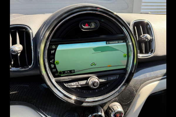 MINI Countryman 1.5 Cooper S E ALL4 Chili | Panoramadak | Camera | Head-Up Display | Harmon Kardon | Navigatie | Elektrische Achterklep |