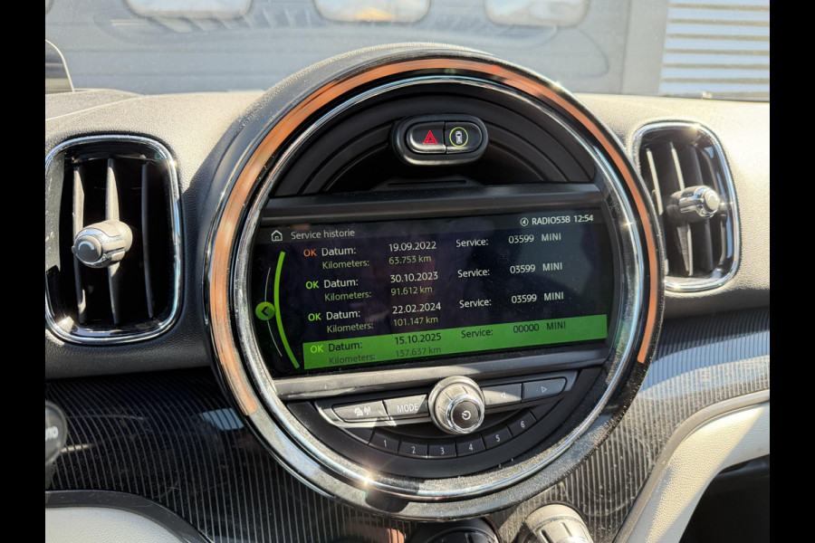 MINI Countryman 1.5 Cooper S E ALL4 Chili | Panoramadak | Camera | Head-Up Display | Harmon Kardon | Navigatie | Elektrische Achterklep |