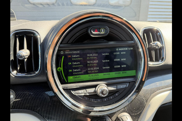 MINI Countryman 1.5 Cooper S E ALL4 Chili | Panoramadak | Camera | Head-Up Display | Harmon Kardon | Navigatie | Elektrische Achterklep |