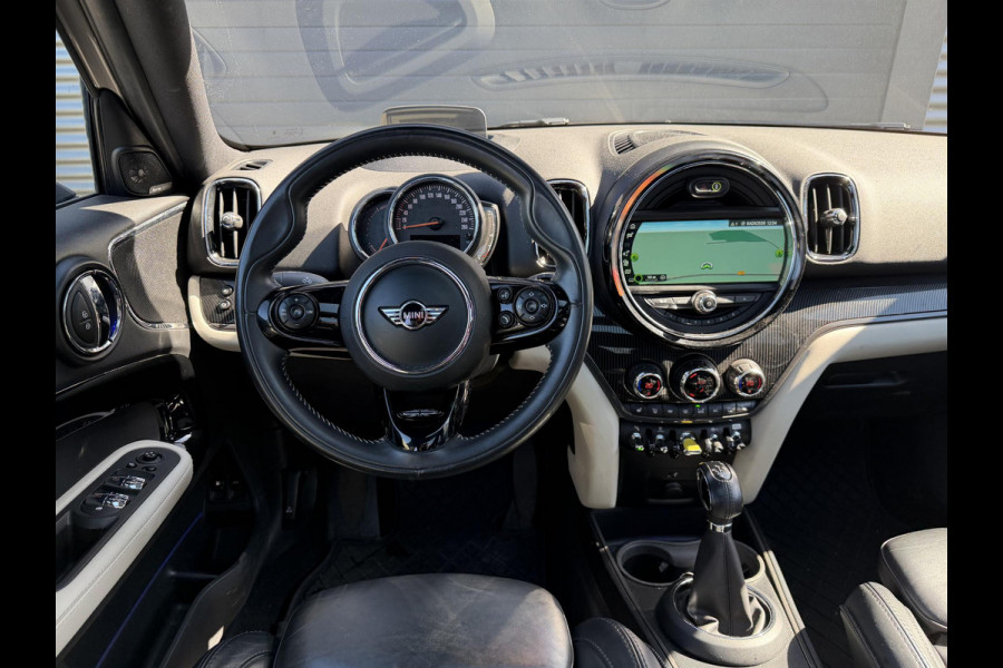 MINI Countryman 1.5 Cooper S E ALL4 Chili | Panoramadak | Camera | Head-Up Display | Harmon Kardon | Navigatie | Elektrische Achterklep |