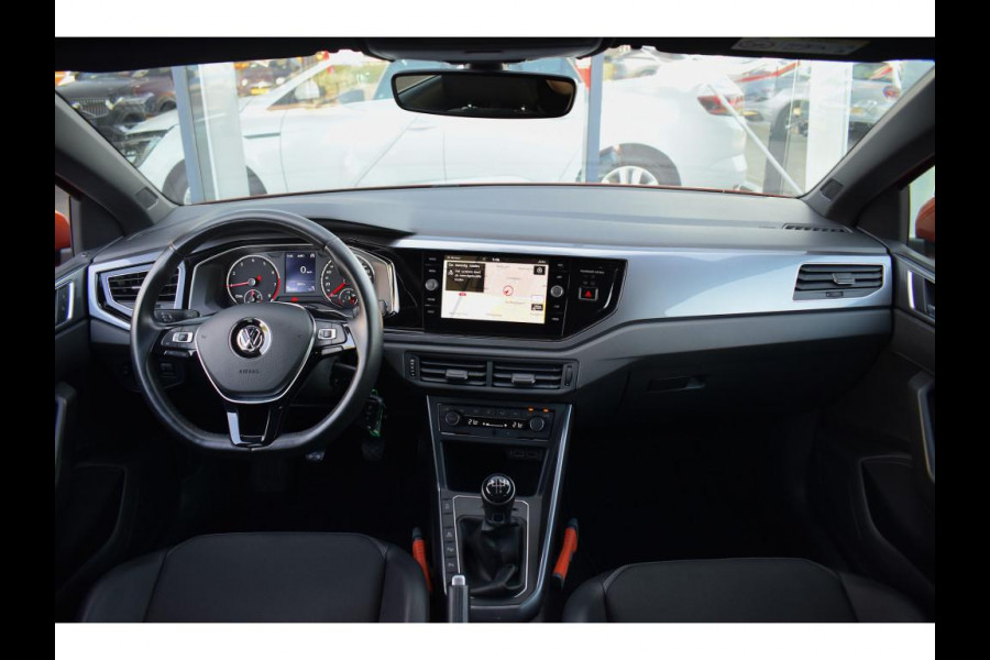 Volkswagen Polo 1.0 TSI Highline Business R | R-Line | Apple CarPlay | Half Leer | Sportstoelen