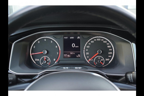 Volkswagen Polo 1.0 TSI Highline Business R | R-Line | Apple CarPlay | Half Leer | Sportstoelen