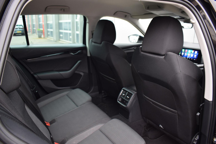 Škoda Octavia Combi 1.0 e-TSI Business Edition | Apple CarPlay | Stoelverw. | Camera | Sportstoelen