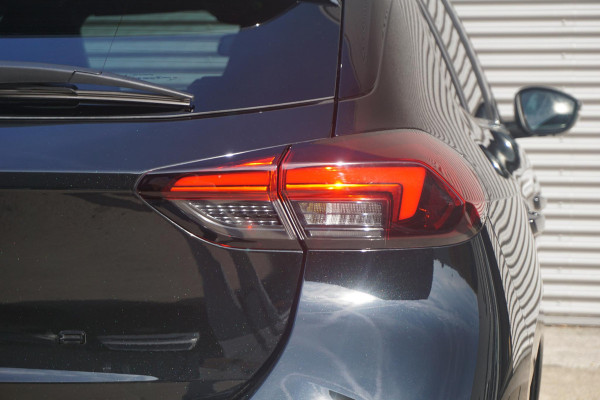 Opel Corsa 1.2 Turbo Ultimate Alcantara | Massage | All Weather banden | Winter pack | Parkpilots/Camera 180° | Keyless |