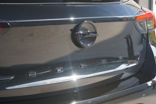 Opel Corsa 1.2 Turbo Ultimate Alcantara | Massage | All Weather banden | Winter pack | Parkpilots/Camera 180° | Keyless |