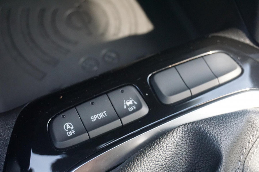 Opel Corsa 1.2 Turbo Ultimate Alcantara | Massage | All Weather banden | Winter pack | Parkpilots/Camera 180° | Keyless |