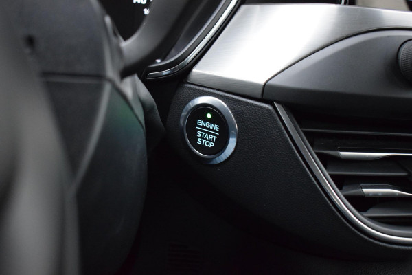 Ford FOCUS Wagon Wagon 1.5 EcoBlue Titanium Business | Automaat | Trekhaak | Apple CarPlay | Climate