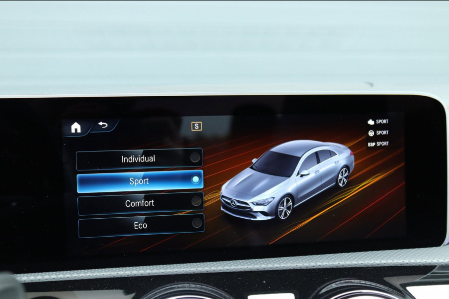 Mercedes-Benz CLA-Klasse 220 4MATIC Sfeerverlichting AMG Pakket Pano