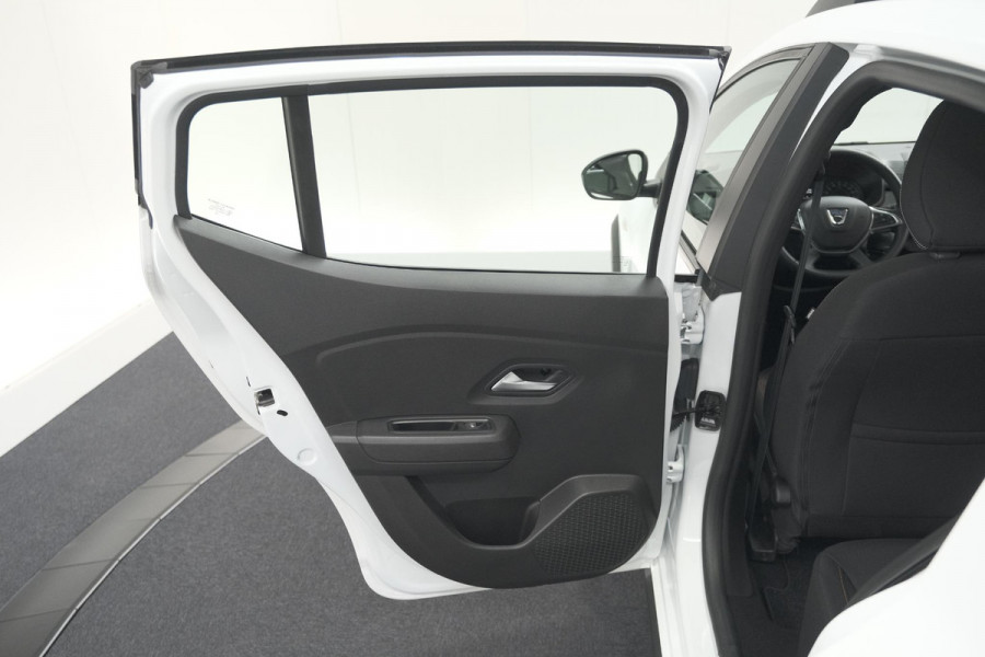 Dacia SANDERO Stepway 1.0 TCe 90 Comfort | Apple Carplay | Parkeersensoren | Cruise Control