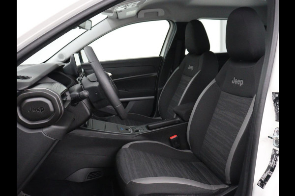 Jeep Avenger Longitude 54 kWh | SOH 93% | Warmtepomp | Carplay | Navigatie | Parkeerhulp | Full LED | Climate control | Cruise control
