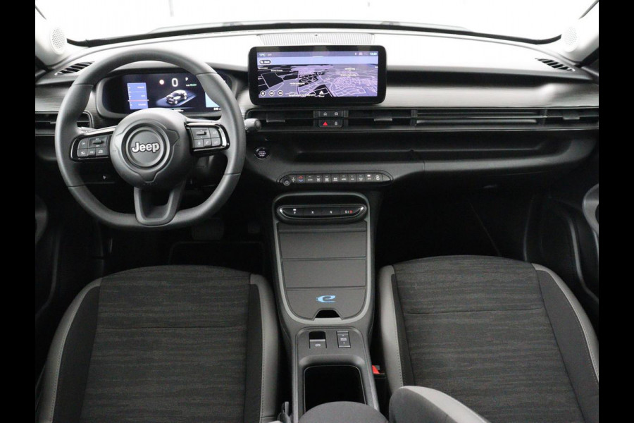 Jeep Avenger Longitude 54 kWh | SOH 93% | Warmtepomp | Carplay | Navigatie | Parkeerhulp | Full LED | Climate control | Cruise control