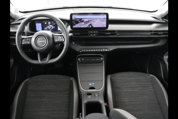 Jeep Avenger Longitude 54 kWh | SOH 93% | Warmtepomp | Carplay | Navigatie | Parkeerhulp | Full LED | Climate control | Cruise control