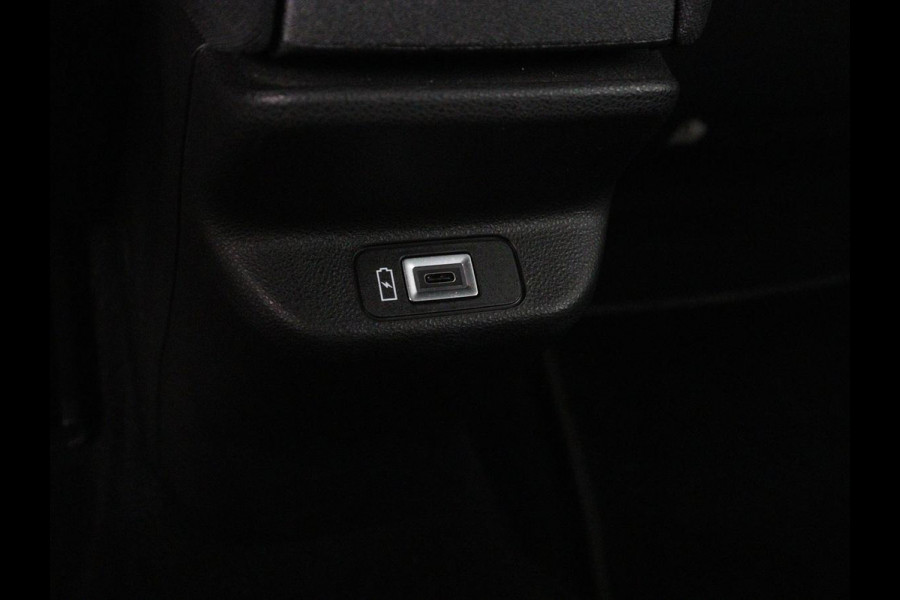 Jeep Avenger Longitude 54 kWh | SOH 93% | Warmtepomp | Carplay | Navigatie | Parkeerhulp | Full LED | Climate control | Cruise control