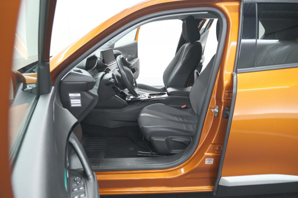 Peugeot 2008 PureTech 130 EAT8 Allure | Allseason Banden | Camera | Navigatie | Parkeersensoren