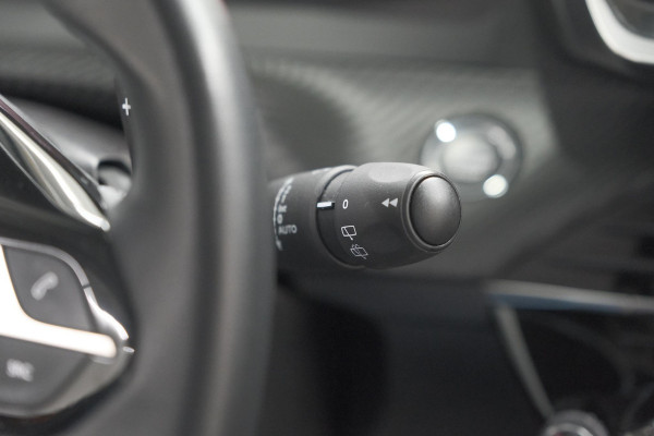 Peugeot 2008 PureTech 130 EAT8 Allure | Allseason Banden | Camera | Navigatie | Parkeersensoren