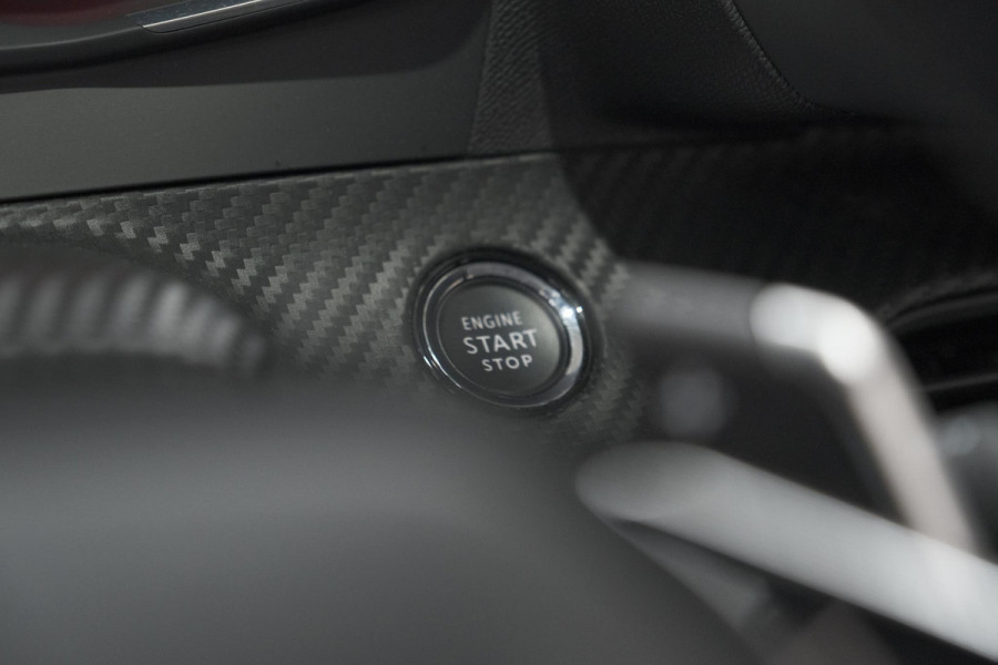 Peugeot 2008 PureTech 130 EAT8 Allure | Allseason Banden | Camera | Navigatie | Parkeersensoren