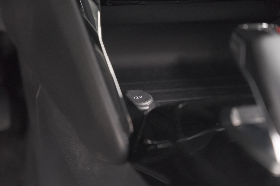 Peugeot 2008 PureTech 130 EAT8 Allure | Allseason Banden | Camera | Navigatie | Parkeersensoren