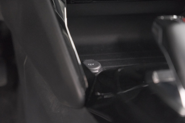 Peugeot 2008 PureTech 130 EAT8 Allure | Allseason Banden | Camera | Navigatie | Parkeersensoren