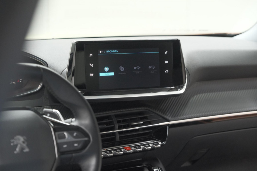 Peugeot 2008 PureTech 130 EAT8 Allure | Allseason Banden | Camera | Navigatie | Parkeersensoren