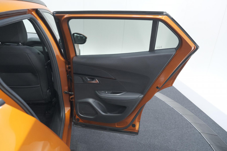Peugeot 2008 PureTech 130 EAT8 Allure | Allseason Banden | Camera | Navigatie | Parkeersensoren