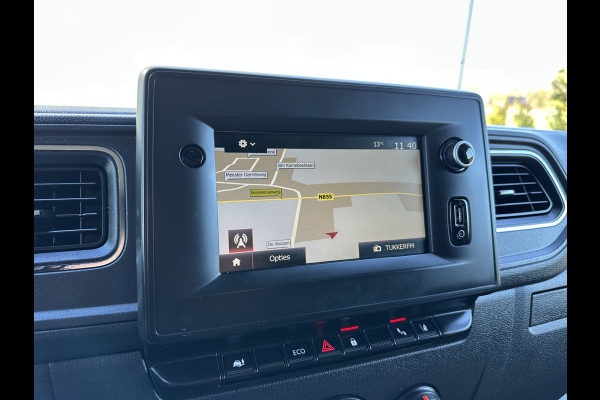 Renault Master T35 2.3 dCi 135 PK / L2H2 / 1e EIG. / TREKHAAK / 2x SCHUIFDEUR / CAMERA / AIRCO / CRUISE / BLIND SPOT