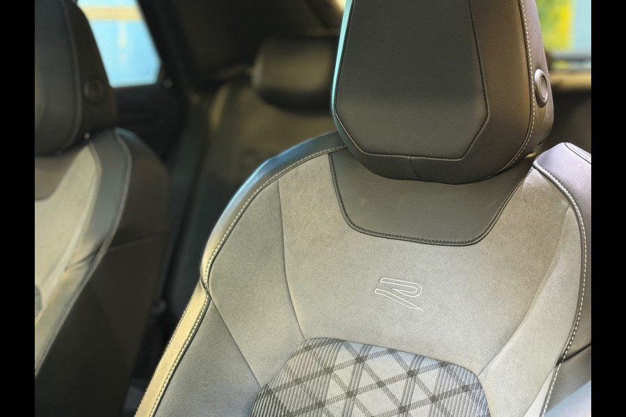 Volkswagen T-Roc GERESERVEERD! 1.5 TSI R-Line Business+ 3x R-LINE|PANO|VIRTUAL|KEYLESS|IQLIGHT|SFEERVERLICHTING|GARANTIE|