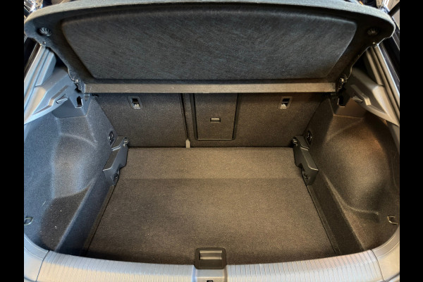 Volkswagen T-Roc GERESERVEERD! 1.5 TSI R-Line Business+ 3x R-LINE|PANO|VIRTUAL|KEYLESS|IQLIGHT|SFEERVERLICHTING|GARANTIE|