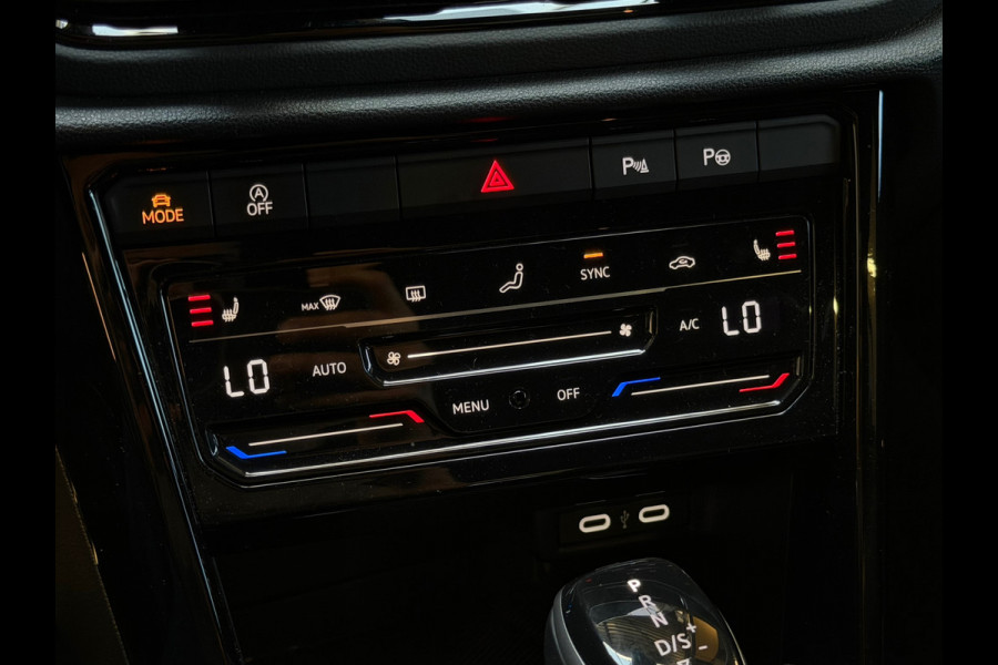 Volkswagen T-Roc GERESERVEERD! 1.5 TSI R-Line Business+ 3x R-LINE|PANO|VIRTUAL|KEYLESS|IQLIGHT|SFEERVERLICHTING|GARANTIE|