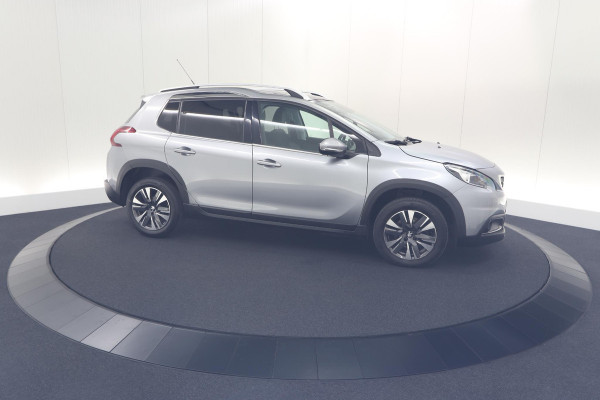 Peugeot 2008 PureTech 110 Allure | Panoramadak | Apple Carplay | Navigatie | Parkeersensoren