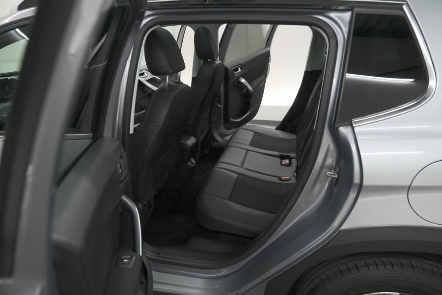 Peugeot 2008 PureTech 110 Allure | Panoramadak | Apple Carplay | Navigatie | Parkeersensoren