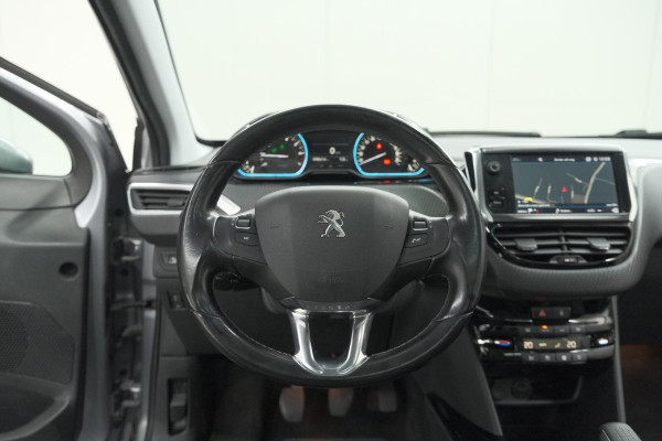 Peugeot 2008 PureTech 110 Allure | Panoramadak | Apple Carplay | Navigatie | Parkeersensoren