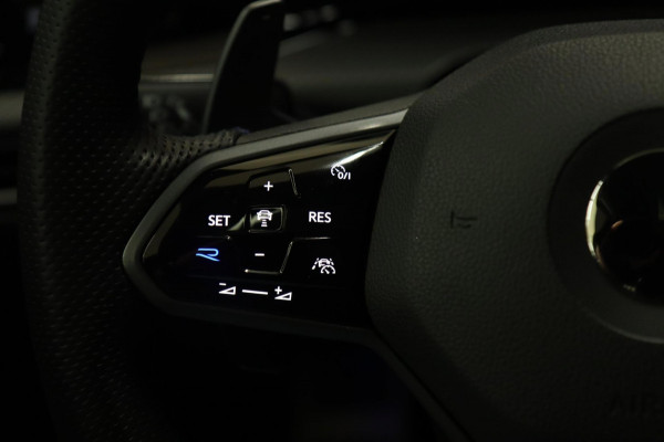 Volkswagen Golf 2.0 TSI R 4Motion PERFORMANCE/PANO/AKRA/HUD/HK/MEM/IQ/VOL