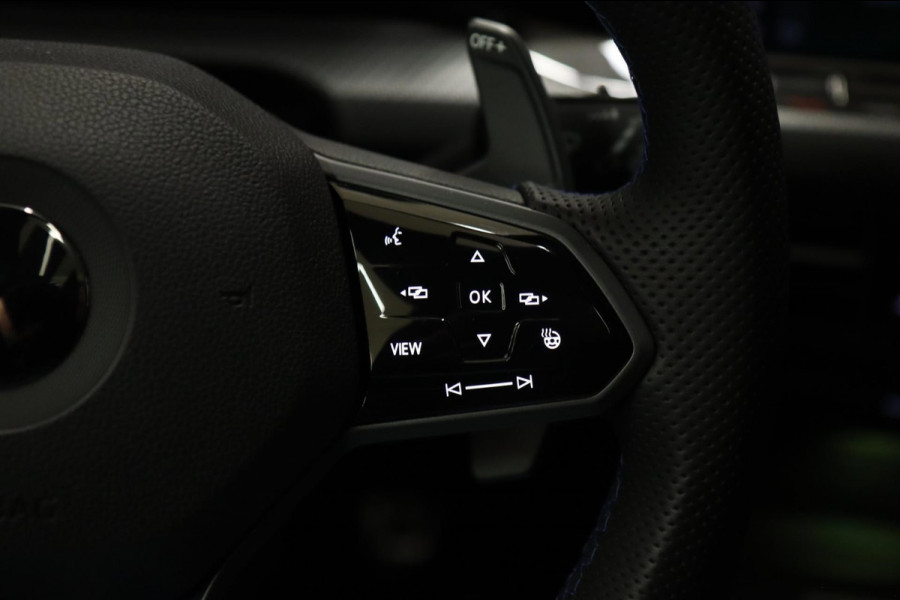 Volkswagen Golf 2.0 TSI R 4Motion PERFORMANCE/PANO/AKRA/HUD/HK/MEM/IQ/VOL