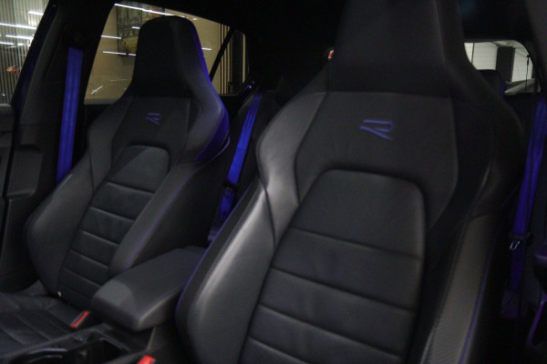 Volkswagen Golf 2.0 TSI R 4Motion PERFORMANCE/PANO/AKRA/HUD/HK/MEM/IQ/VOL
