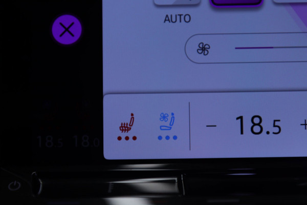 Volkswagen Golf 2.0 TSI R 4Motion PERFORMANCE/PANO/AKRA/HUD/HK/MEM/IQ/VOL