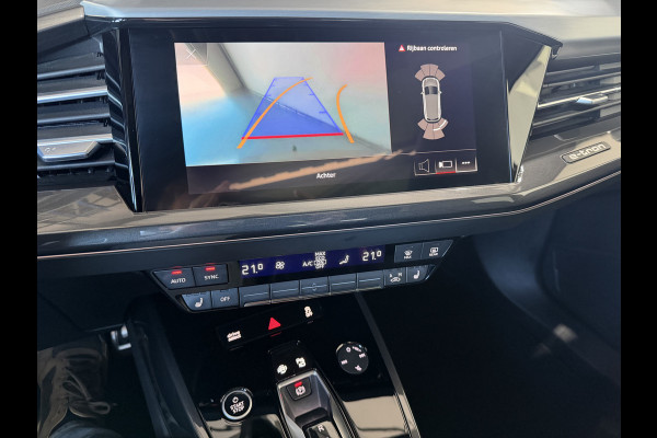 Audi Q4 e-tron 40 Launch edition S Competition 77 kWh Pan /Dak - Head Up - Trekhaak