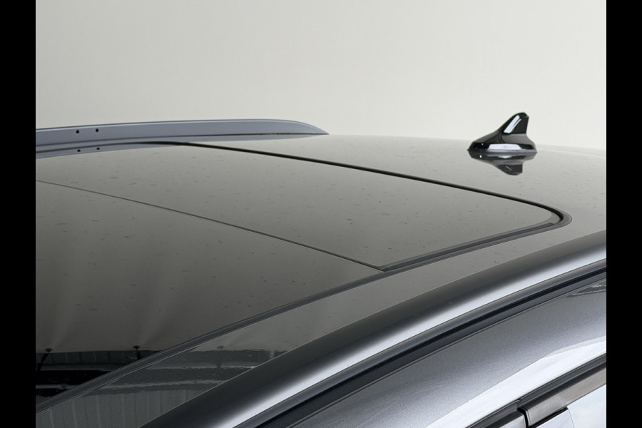 Audi Q4 e-tron 40 Launch edition S Competition 77 kWh Pan /Dak - Head Up - Trekhaak