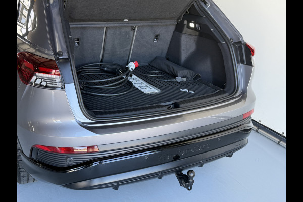 Audi Q4 e-tron 40 Launch edition S Competition 77 kWh Pan /Dak - Head Up - Trekhaak