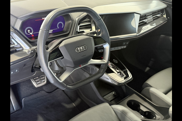 Audi Q4 e-tron 40 Launch edition S Competition 77 kWh Pan /Dak - Head Up - Trekhaak