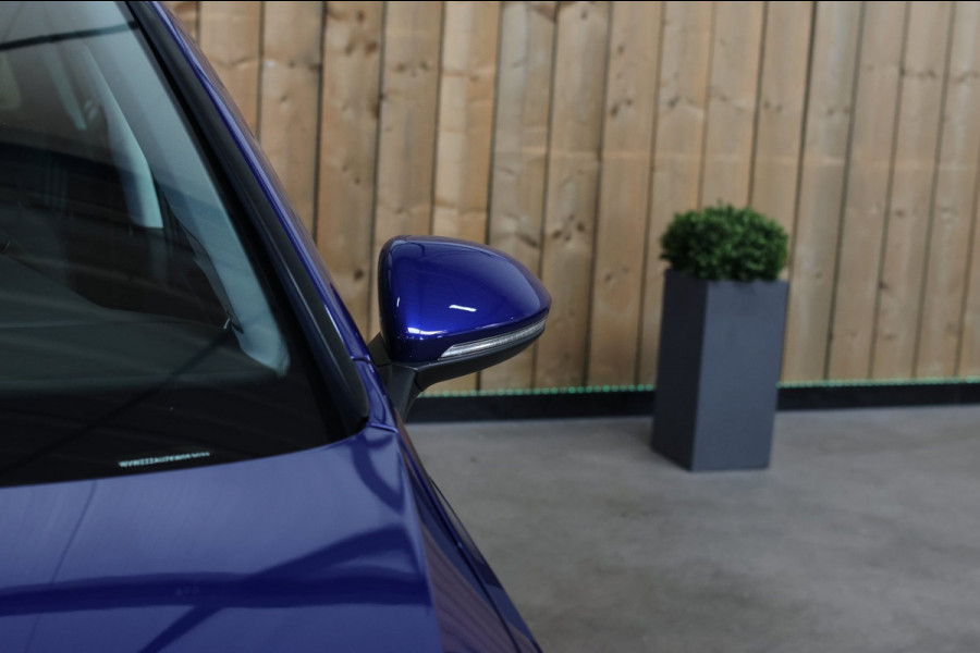 Volkswagen Golf 1.5 TSI R-Line *Pano*Dynaudio*DCC*Camera*Massage*Virtual*DSG*