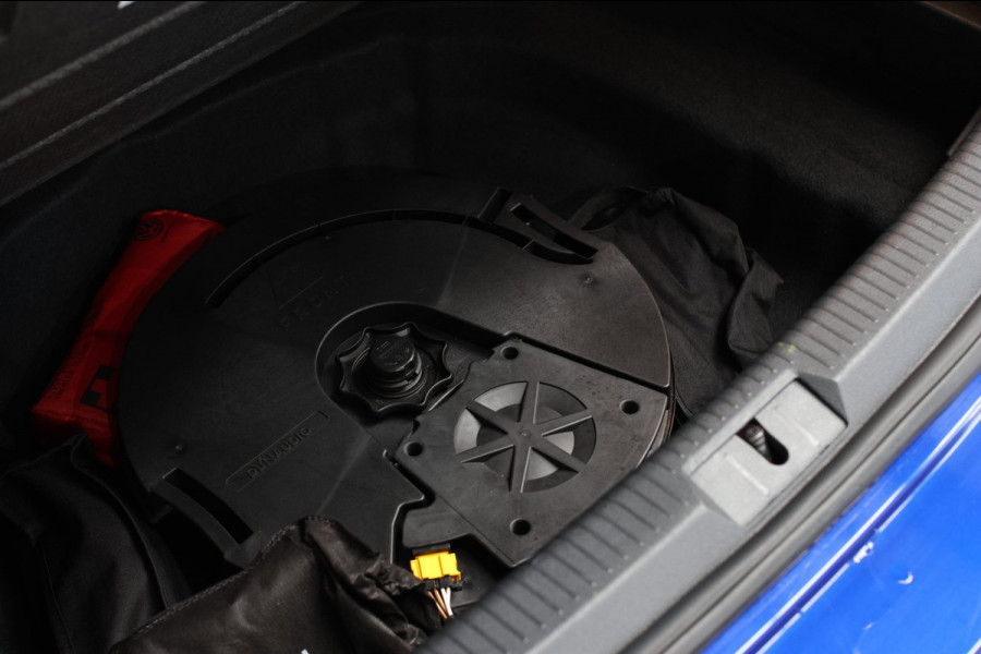 Volkswagen Golf 1.5 TSI R-Line *Pano*Dynaudio*DCC*Camera*Massage*Virtual*DSG*