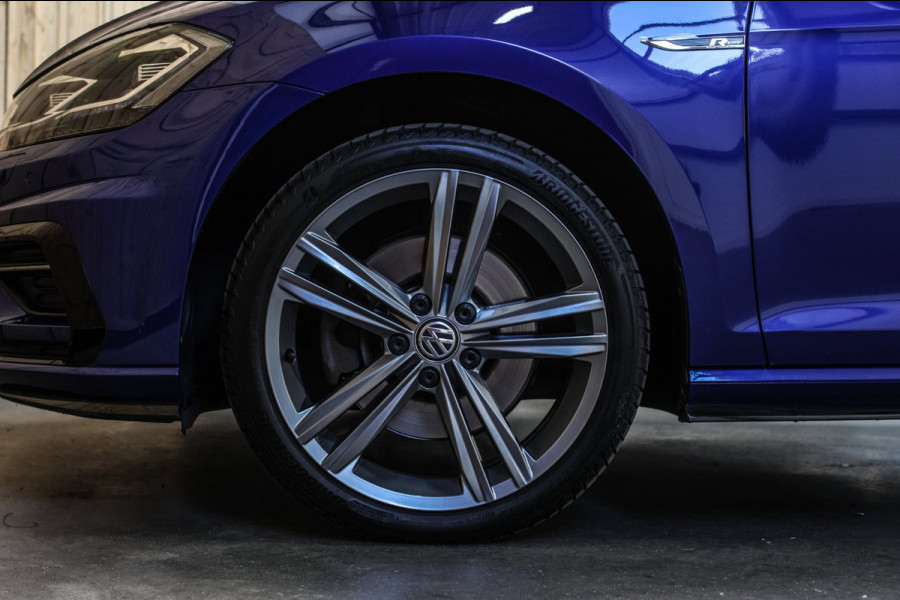 Volkswagen Golf 1.5 TSI R-Line *Pano*Dynaudio*DCC*Camera*Massage*Virtual*DSG*