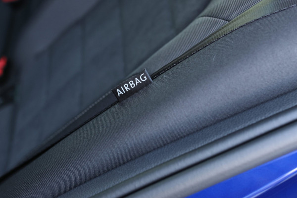 Volkswagen Golf 1.5 TSI R-Line *Pano*Dynaudio*DCC*Camera*Massage*Virtual*DSG*