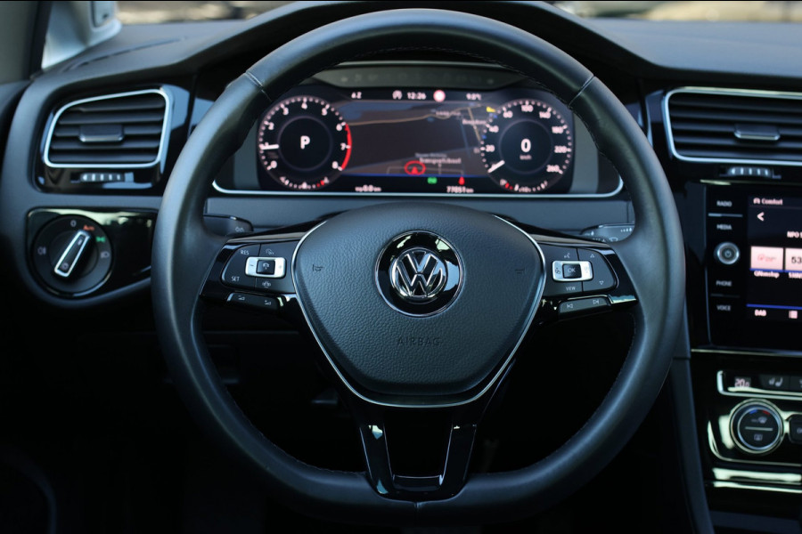 Volkswagen Golf 1.5 TSI R-Line *Pano*Dynaudio*DCC*Camera*Massage*Virtual*DSG*